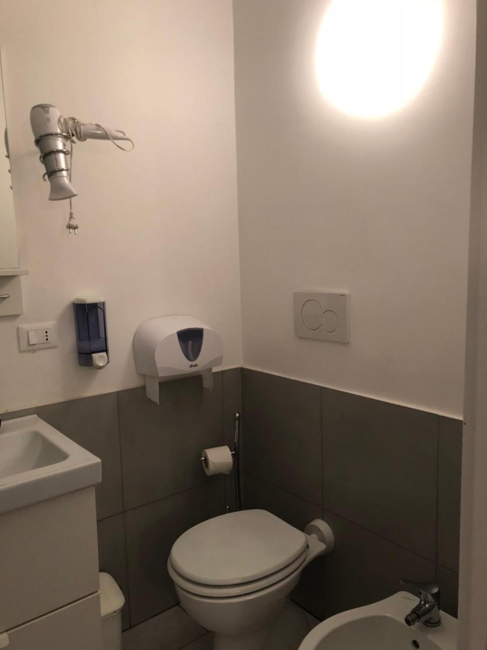 רומא Residenza Giulia Al Colosseo מראה חיצוני תמונה