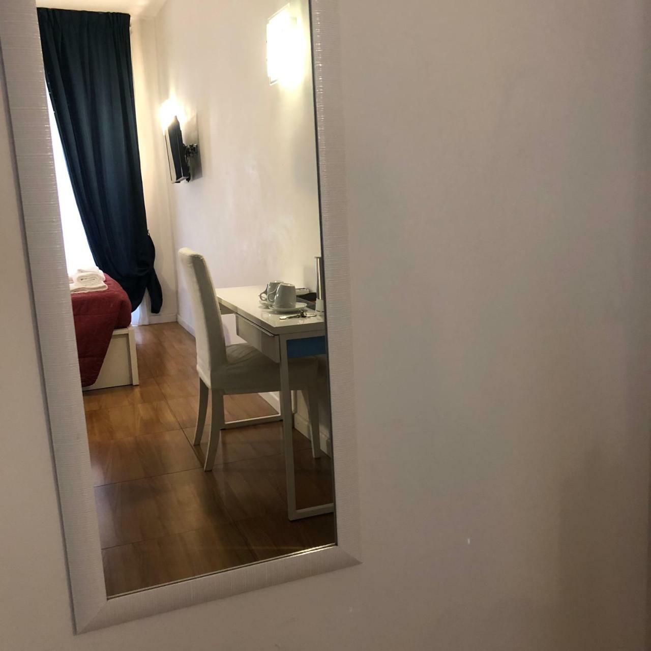 רומא Residenza Giulia Al Colosseo מראה חיצוני תמונה