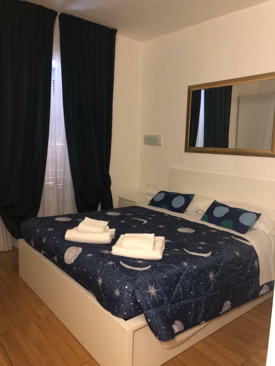 רומא Residenza Giulia Al Colosseo מראה חיצוני תמונה